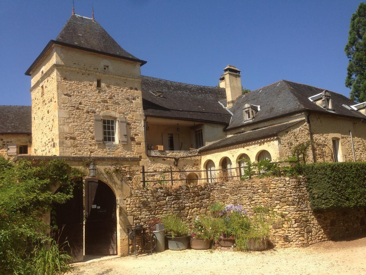 Lo Petit Cretsou Bed & Breakfast Simeyrols Exterior photo